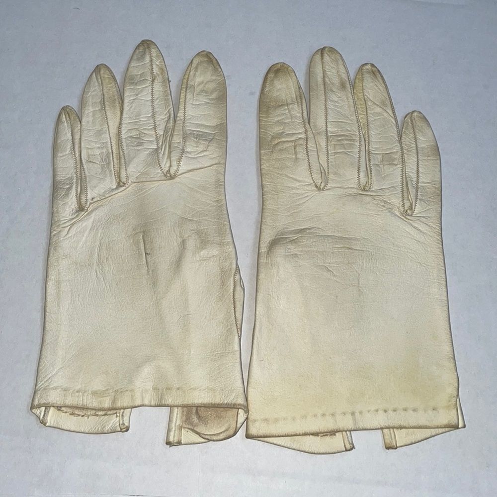 Vtg Lavabile off white leather gloves